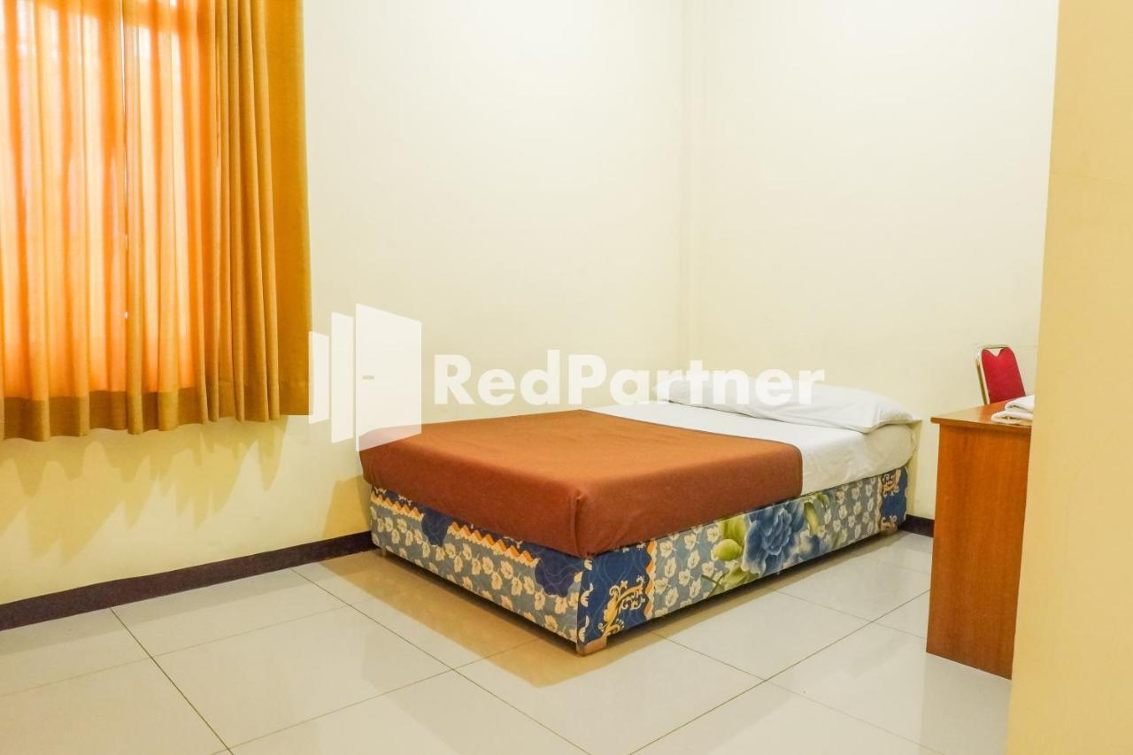 Grand Kembar Hotel Mitra Reddoorz Bandung Eksteriør bilde