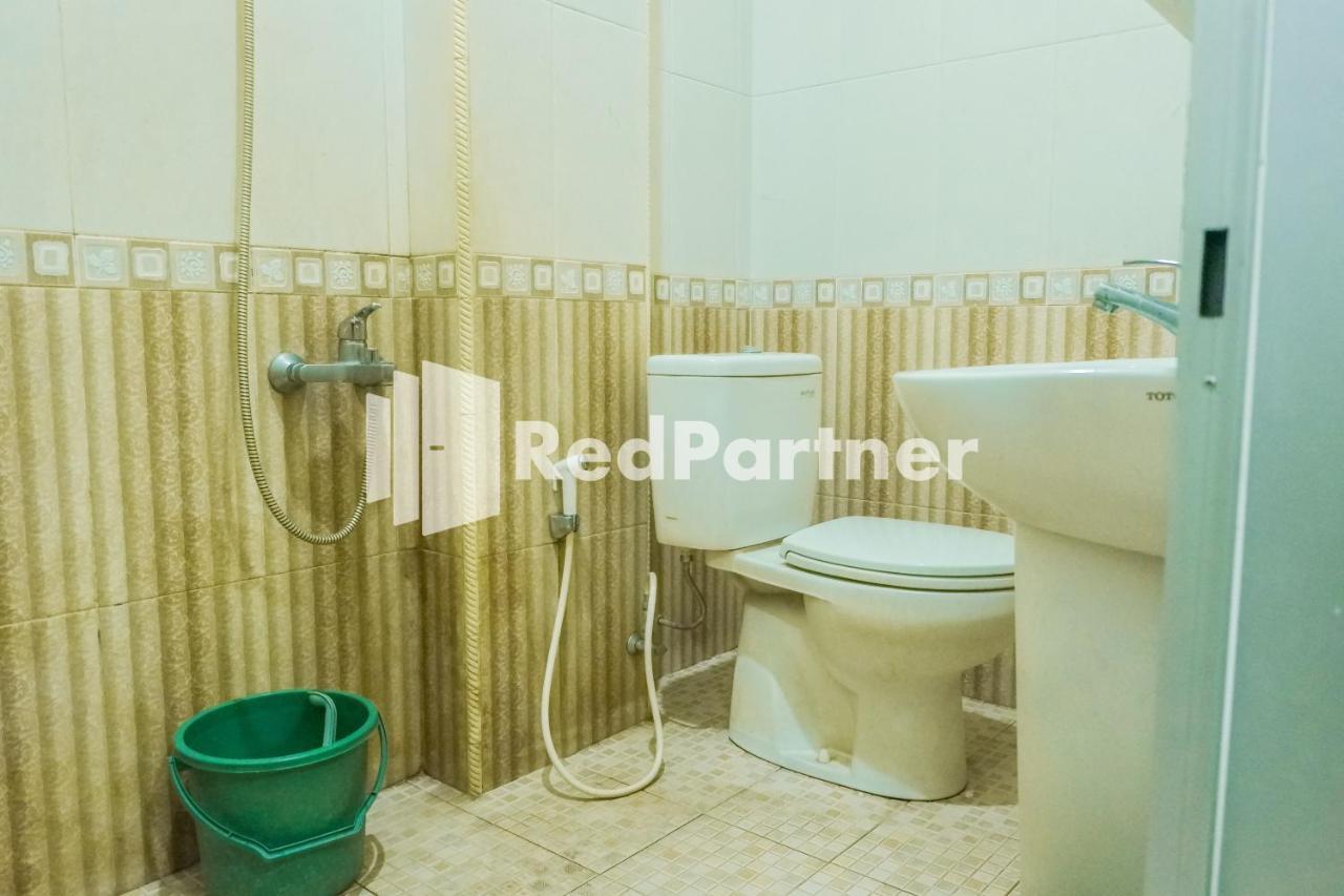 Grand Kembar Hotel Mitra Reddoorz Bandung Eksteriør bilde