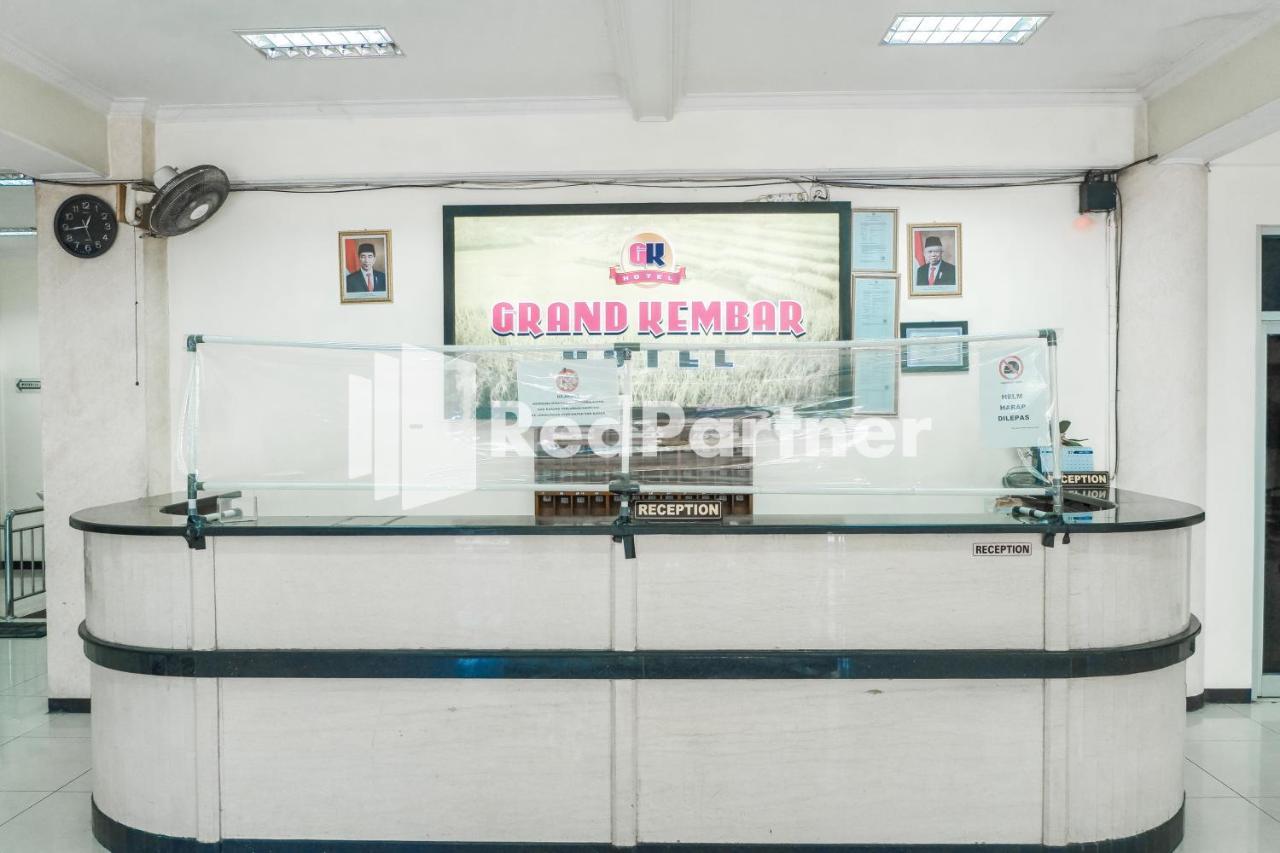 Grand Kembar Hotel Mitra Reddoorz Bandung Eksteriør bilde